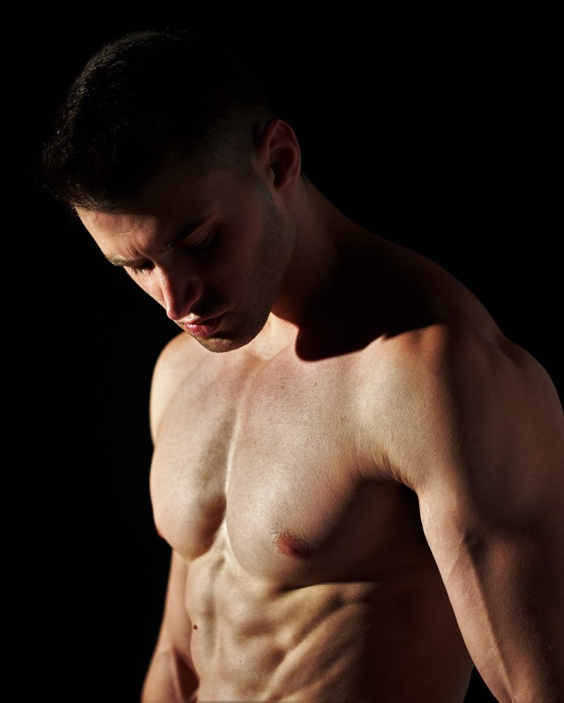 Perfect muscle definition for men with expert plastic surgery in UAE for a sculpted and toned body